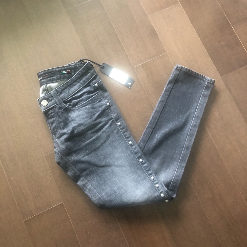 * NEW * MISS SIXTY JEANS - SIZE 24